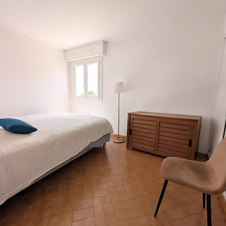 Apartment T3 Et Bourg A Pied